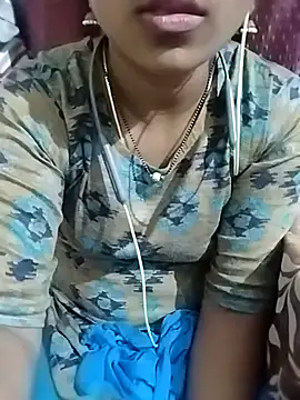 Snapshot of Varsha21 chatting on 09-15-25, 10:59 Varsha21 online show from 09-15-25, 10:59