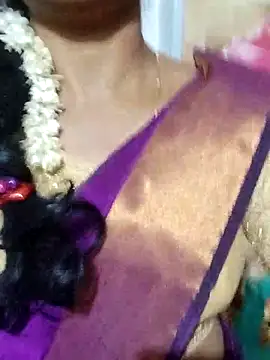 Snapshot of Varsha21 chatting on 10-02-25, 02:53 Varsha21 online show from 10-02-25, 02:53