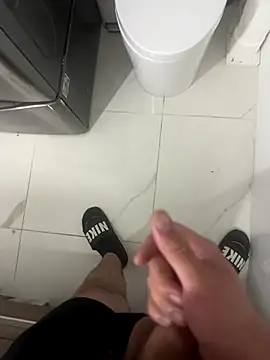 Snapshot of Spartacus514 chatting on 09-16-25, 06:36 Spartacus514 online show from 09-16-25, 06:36