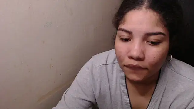 Snapshot of madelene chatting on 09-27-25, 03:01 madelene online show from 09-27-25, 03:01