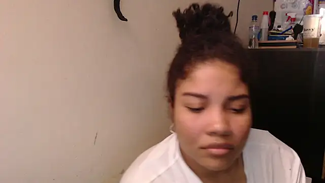madelene online show from 05-02-26, 02:28