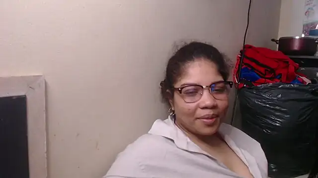Snapshot of madelene chatting on 03-01-25, 01:22 madelene online show from 03-01-25, 01:22
