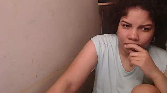 Snapshot of madelene chatting on 10-03-25, 06:15 madelene online show from 10-03-25, 06:15