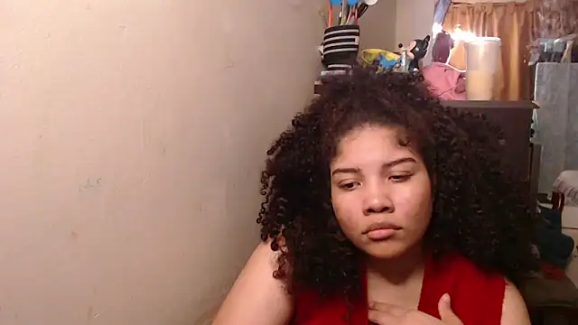 Snapshot of madelene chatting on 09-13-25, 12:10 madelene online show from 09-13-25, 12:10