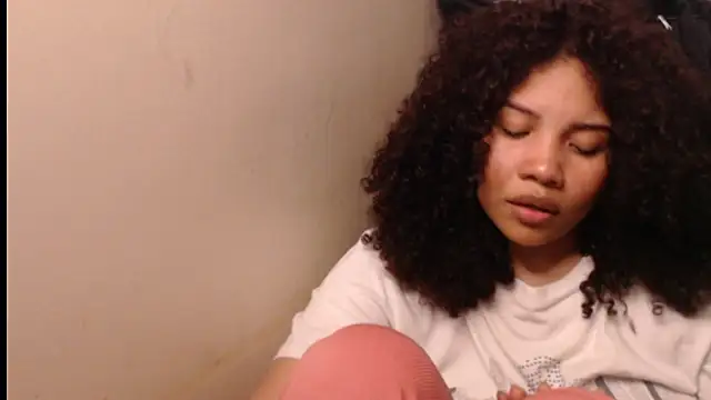 madelene online show from 12-14-25, 03:13