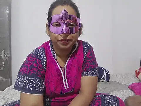 Snapshot of Rushali_69 chatting on 11-18-25, 03:26 Rushali 69 online show from 11-18-25, 03:26