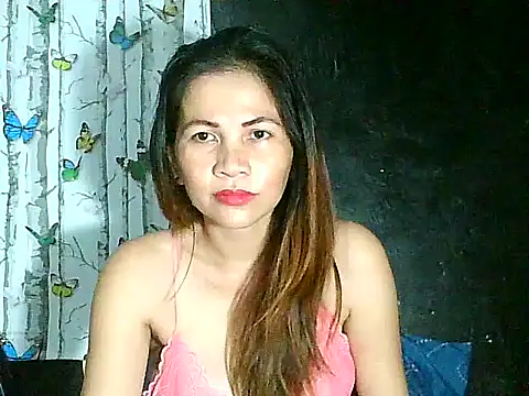 Snapshot of Urwildestangelfire_19 chatting on 11-30-25, 11:05 Urwildestangelfire 19 online show from 11-30-25, 11:05