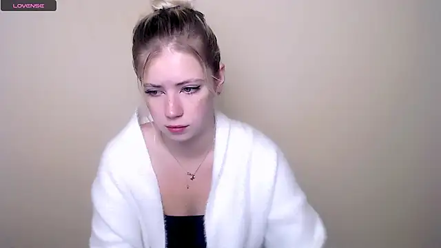 AliceHotty  online show from 09-18-25, 07:33