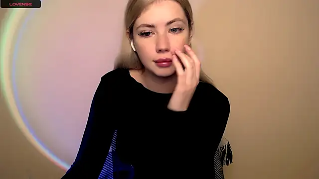 AliceHotty  online show from 11-07-25, 08:08