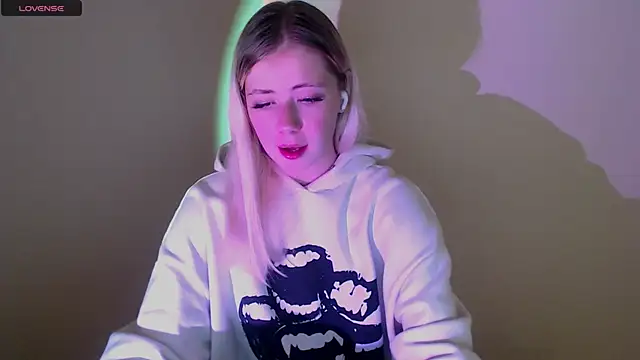 AliceHotty  online show from 09-29-25, 12:44