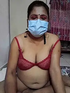 Snapshot of mature_mimi chatting on 10-13-25, 05:25 mature mimi online show from 10-13-25, 05:25
