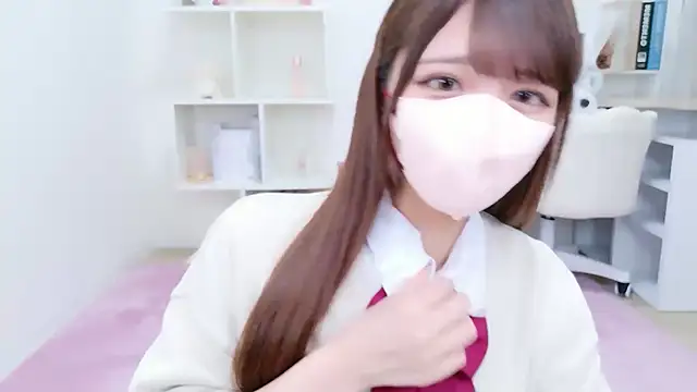 Reina Fcup online show from 12-17-25, 10:42