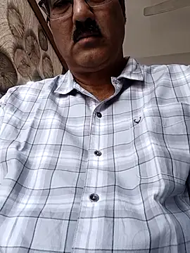 moonflower25 online show from 12-17-25, 05:12