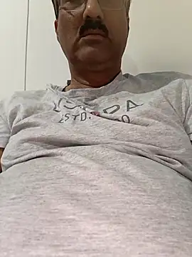 moonflower25 online show from 10-29-25, 05:56