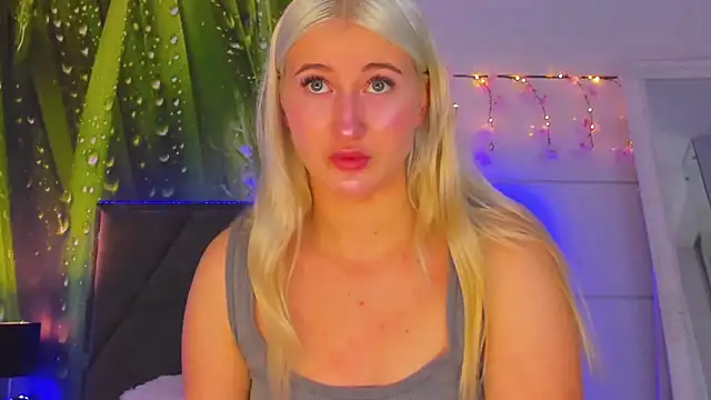 HollyTailors online show from 11-04-25, 06:28