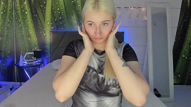 HollyTailors online show from 03-07-26, 06:31