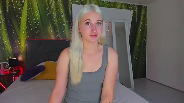 HollyTailors online show from 10-29-25, 12:59