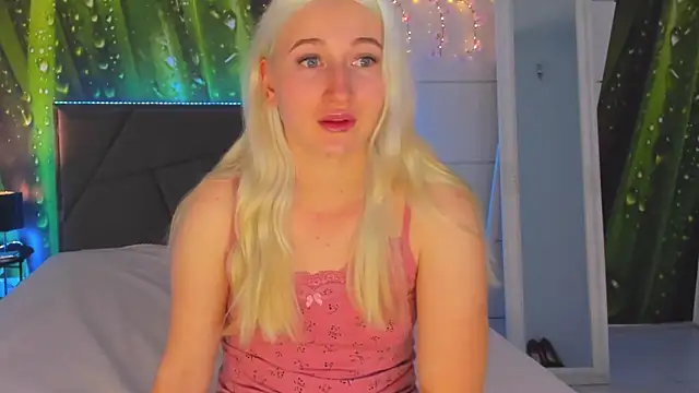 HollyTailors online show from 11-01-25, 06:19