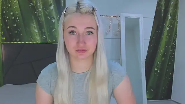 HollyTailors online show from 02-16-26, 06:23