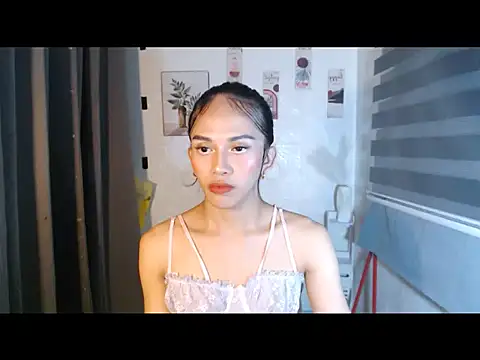 LauraSoHot online show from 09-10-25, 01:21