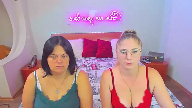 Snapshot of Your_Exstasy chatting on 09-13-25, 09:09 Your Exstasy online show from 09-13-25, 09:09