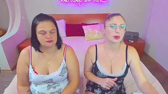Snapshot of Your_Exstasy chatting on 10-10-25, 11:00 Your Exstasy online show from 10-10-25, 11:00