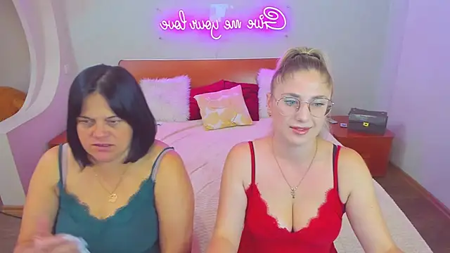 Snapshot of Your_Exstasy chatting on 09-16-25, 07:09 Your Exstasy online show from 09-16-25, 07:09