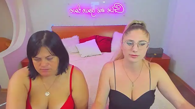 Snapshot of Your_Exstasy chatting on 09-17-25, 08:05 Your Exstasy online show from 09-17-25, 08:05