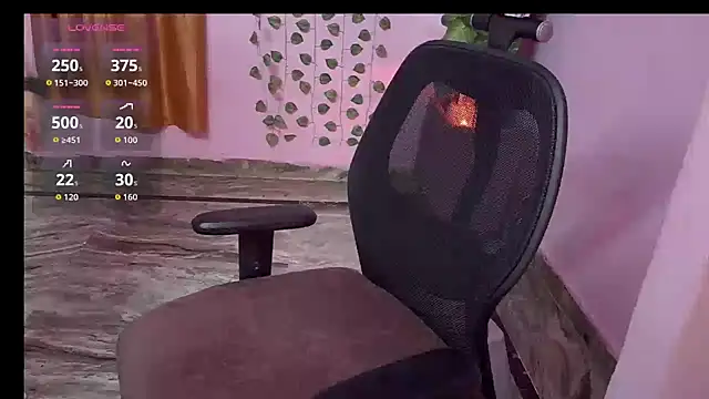 Snapshot of heyy_kiran chatting on 10-26-25, 03:56 heyy kiran online show from 10-26-25, 03:56