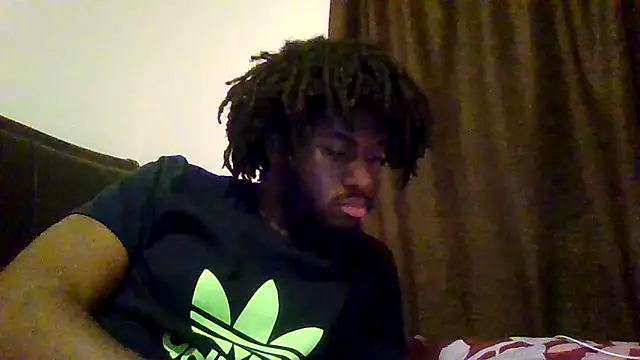 Snapshot of ThickDic28 chatting on 09-15-25, 04:35 ThickDic28 online show from 09-15-25, 04:35