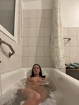 Emilia Mausi online show from 04-03-26, 07:31