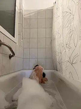 Emilia Mausi online show from 12-02-25, 07:59