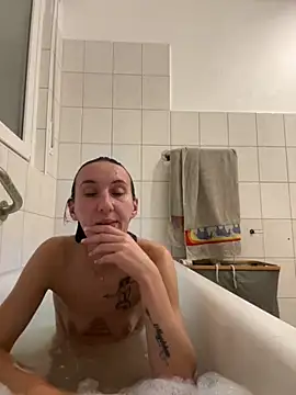 Emilia Mausi online show from 10-06-25, 07:25