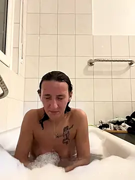 Emilia Mausi online show from 10-13-25, 07:04