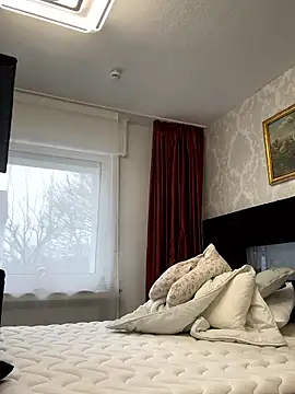 Emilia Mausi online show from 01-15-26, 10:07