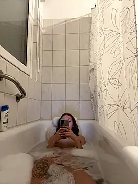 Emilia Mausi online show from 01-16-26, 08:13