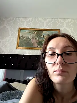 Emilia Mausi online show from 11-07-25, 10:53