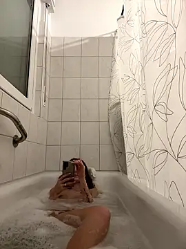 Emilia Mausi online show from 01-12-26, 08:04