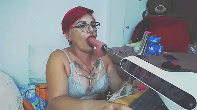 Yeny hot  online show from 10-01-25, 04:50