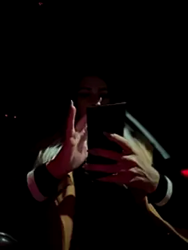 iSelena online show from 10-29-25, 02:54