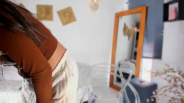 Aleexiiaa online show from 02-11-26, 12:49