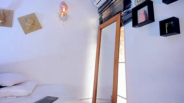 Aleexiiaa online show from 01-07-26, 01:49