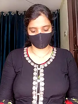 Rose-luckey online show from 02-07-26, 01:19