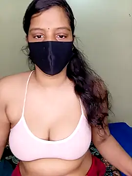 Rose-luckey online show from 10-18-25, 04:36