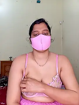 Rose-luckey online show from 01-18-26, 02:37