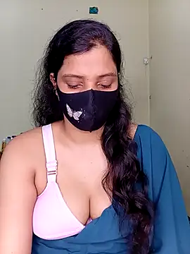 Rose-luckey online show from 11-26-25, 11:10