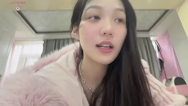 Yaya--728 online show from 01-18-26, 03:32