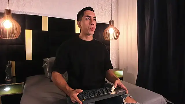 Lucio  Fox online show from 04-14-26, 11:59