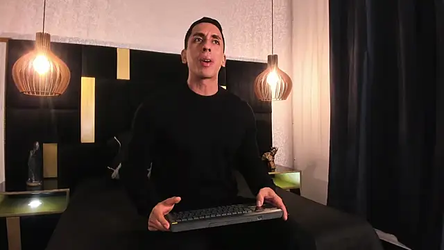 Lucio  Fox online show from 04-18-26, 11:56