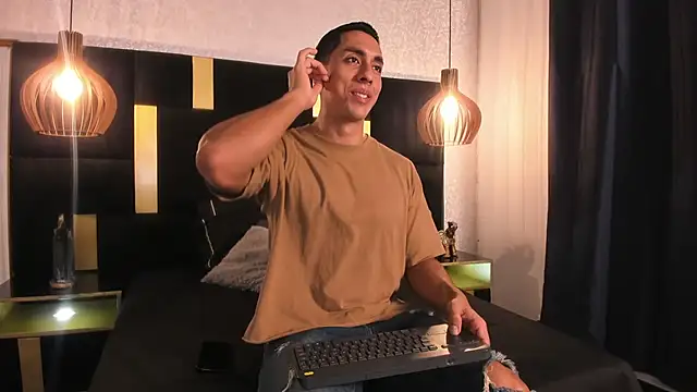 Lucio  Fox online show from 05-08-26, 11:36